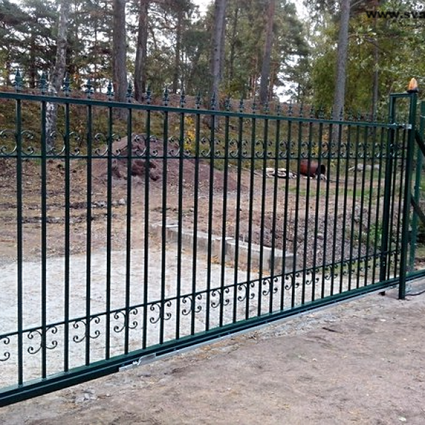 Ворота в Калуге